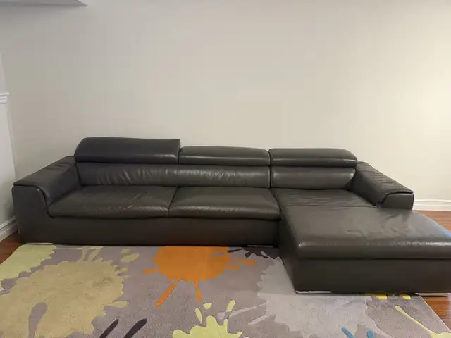 Italian leather sectional sofa  in Couches & Futons in City of Halifax - Image 2