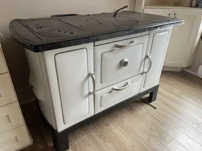 Cuisinière Poêle à bois en fonte / cast iron Wood Burning, View more
