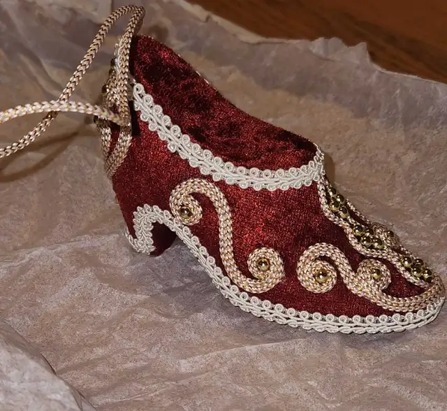 Set of 4 Christmas ornaments in Holiday, Event & Seasonal in Ottawa - Image 3