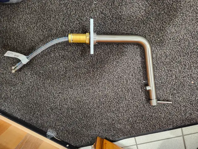 Faucet for the kitchen or vanity546145061915873282