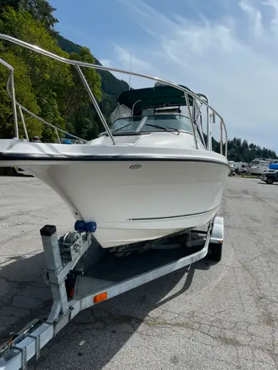 2007 Bayliner Trophy Pro 2052 WA. Boat must be sold this weekend July 27th or 28th. Reasonable offer...
