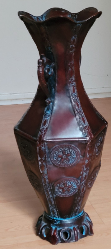 Vintage Copper Tone Metal Embossed Vase with Cast Iron Base in Arts & Collectibles in Oshawa / Durham Region - Image 2