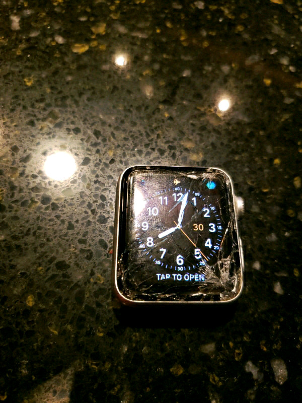 Apple Watch 3 Cellular 42 mm 3rd gen $110 OBO in General Electronics in City of Toronto - Image 3