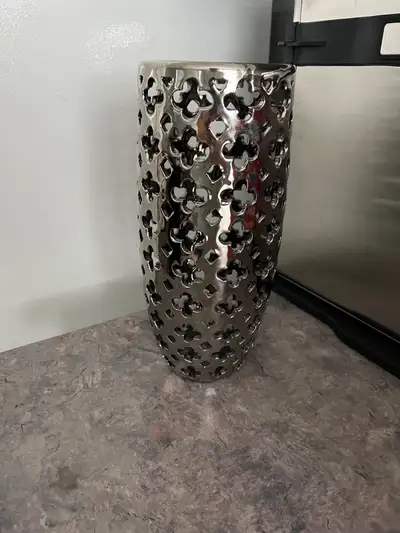 Vase ou pot, View more