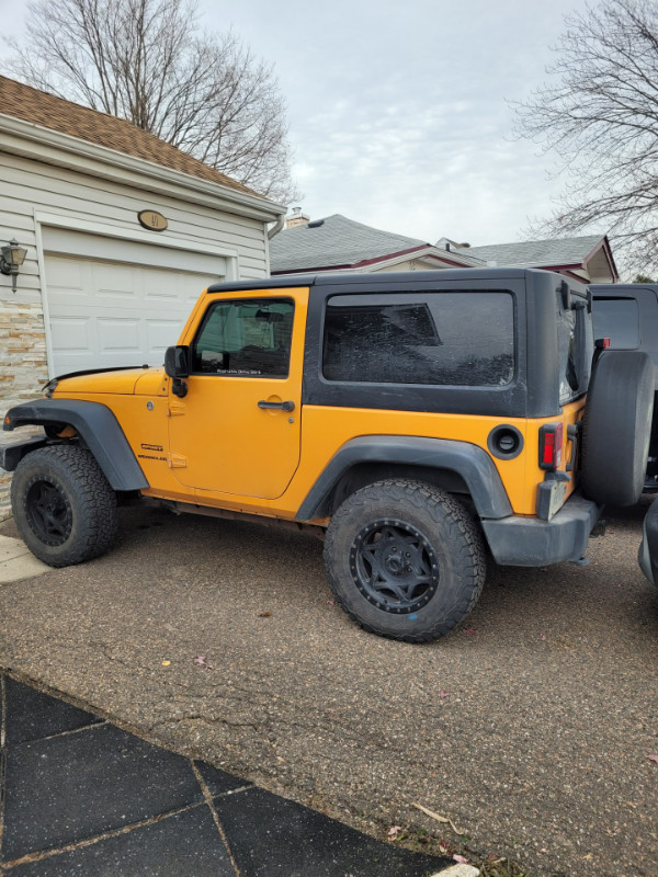 Jeep Wrangler Sport 2012 - great condition in Cars & Trucks in Ottawa - Image 2