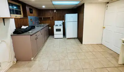One bedroom basement apartment -Yonge & Steeles