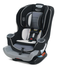 Graco Extend2Fit car seat, Rear facing & forward facing harness