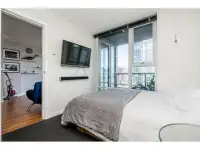 Newly Furnished Room in DT VAN | MASTER BR & PRIVATE BATH