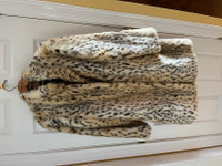 Regal Faux-Fur Leopard Pattern