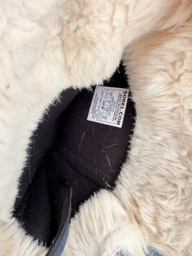 Sorel Winter Boots in Women's - Shoes in Oshawa / Durham Region - Image 4
