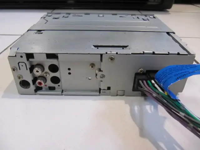 Classic JVC Model No KD-G300 CD Receiver 200watts Output XCond!! in General Electronics in Mississauga / Peel Region - Image 10