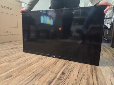 42 inch Samsung TV with chromecast, View more