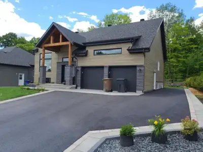UN VRAI HÂVRE DE PAIX Notre maison qui est dans le secteur Lafontaine à St-Jérôme est à vendre. Très...