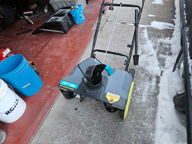 Electric Snow Blower  in Snowblowers in Calgary - Image 3