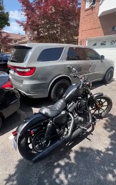Factory OEM exhaust pipes and mufflers off a 2019 Sportster 883. Clean shape, complete with heat shi...