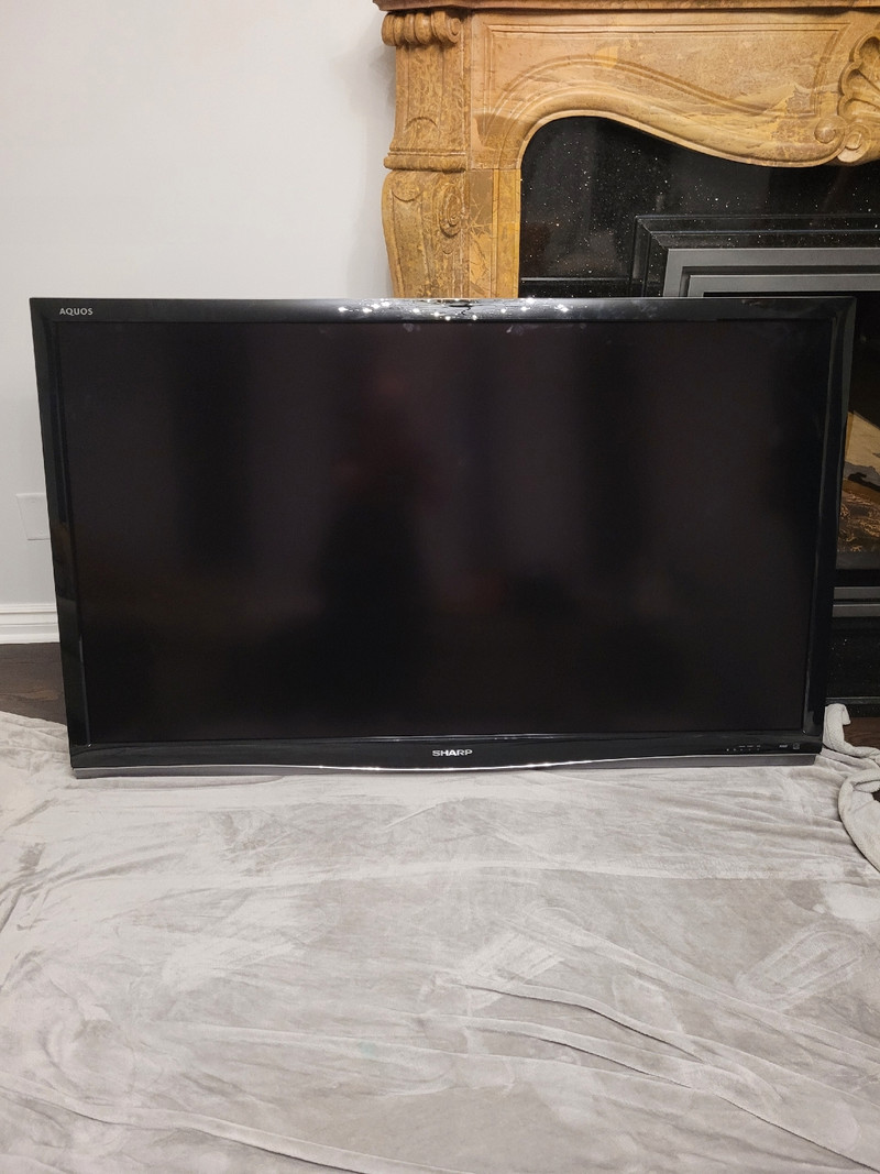 Free tv 70" on hold Free Stuff City of Toronto Kijiji