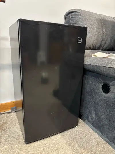 petit frigo avec congèlo 3,2 pied cube, View more