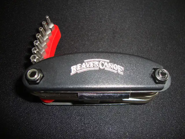 Beaver Canoe Multi-Purpose Bike Tool in Road in Hamilton - Image 4