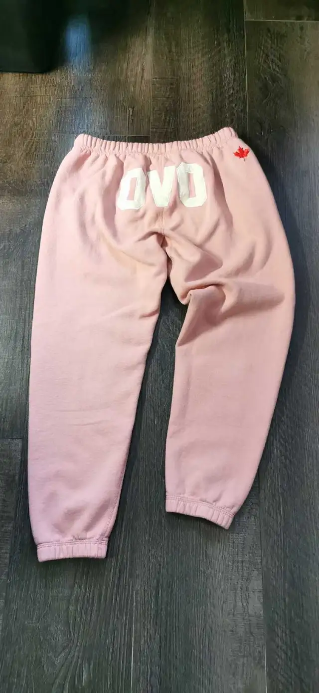 Medium sweatpant in Women's - Bottoms in City of Toronto - Image 3
