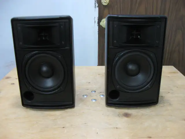 Klipsch Bookshelf Speakers63738330854147121