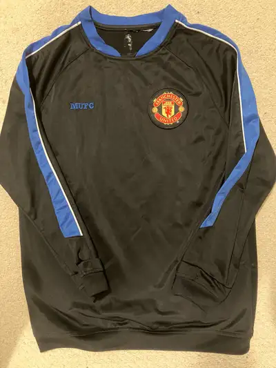 Manchester United Soccer Jersey Men’s Small or Yourh XL, View more