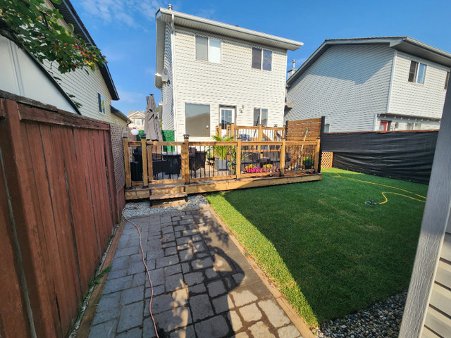 **Fencing/Decks/ Concrete/ Landscape Professionals** in Fence, Deck, Railing & Siding in Calgary - Image 3