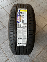 225/60 R16 Michelin Premier all-season tires - New
