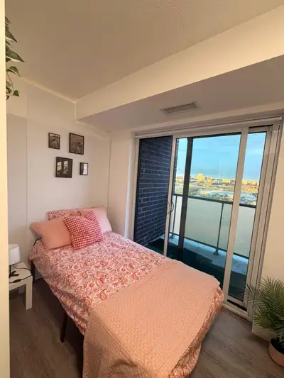 ALL-INCLUSIVE FURNISHED ROOM | Near York University Looking for an easy, move-in-ready place in a gr...