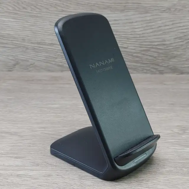 NANAMI Upgraded 15W Fast Wireless Charger - Qi COMPATIBILE in General Electronics in City of Toronto - Image 4