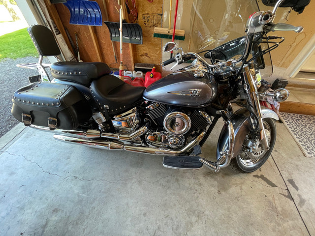 2006 Yamaha VStar 1100 for sale in Street, Cruisers & Choppers in Belleville - Image 2