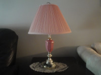 PAIR OF BEAUTIFUL PINK/BRASS BEDROOM/LIVING ROOM LAMPS, LIKE NEW