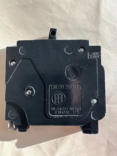 15 amp BLUELINE breakers , View more