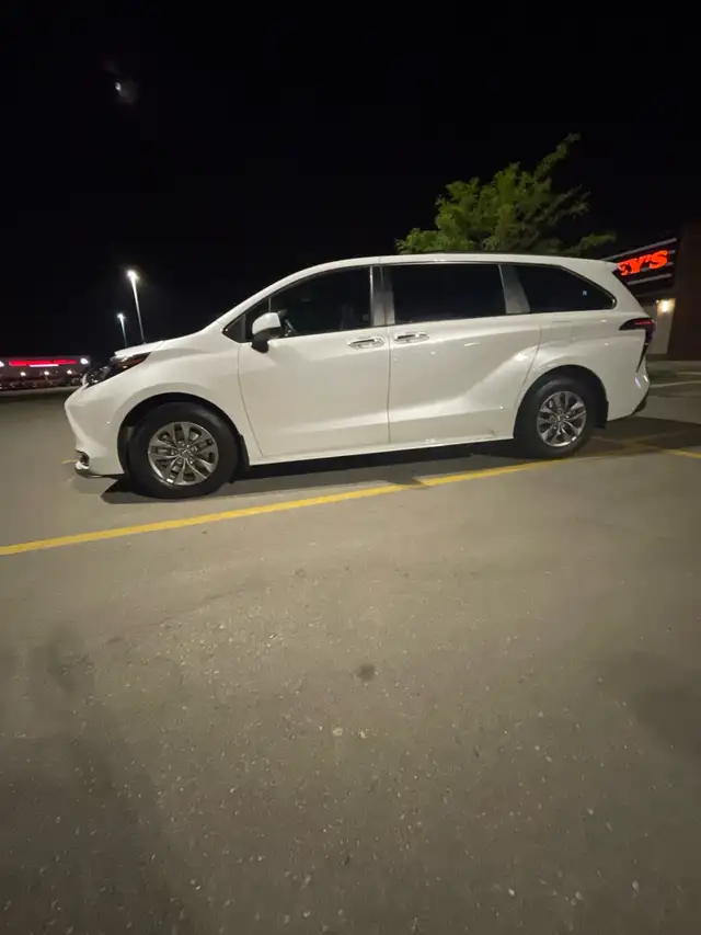 Reliable Rides – In-Town, Out-of-Town & Airport Ser63654773235713122