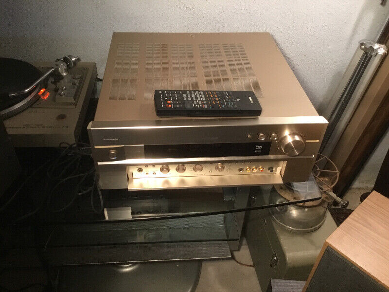Yamaha natural sound RXV3000 AV receiver with remote Stereo Systems