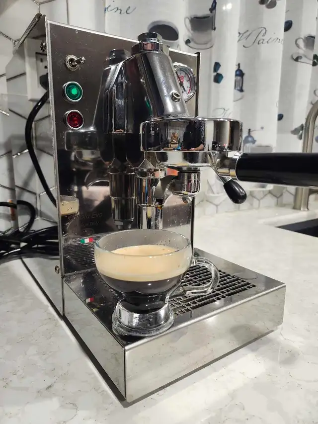 Quick Mill espresso in Coffee Makers in City of Montréal - Image 8