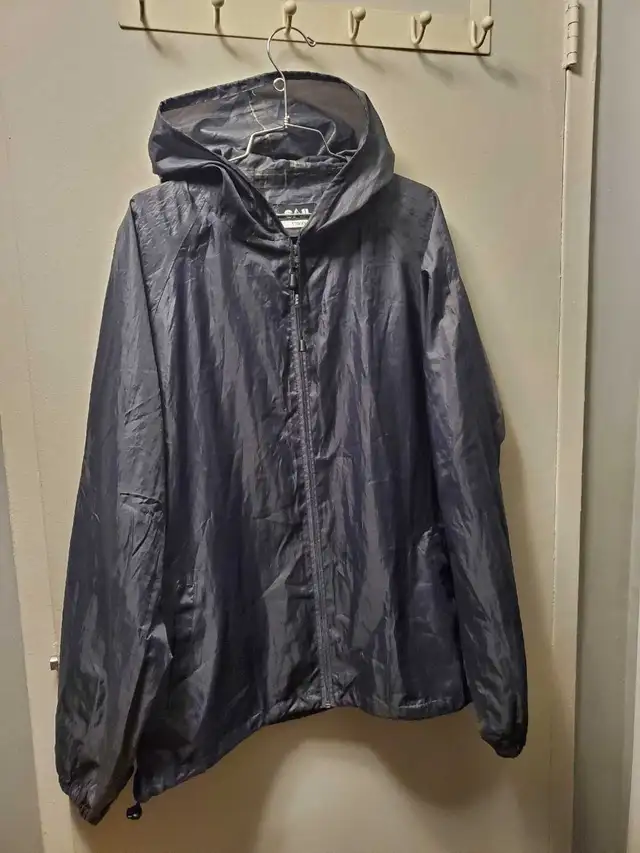Men's Rain Jacket  in Men's in Mississauga / Peel Region - Image 2