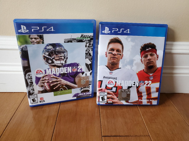 Football NFL Madden 21 et Madden 22 pour console PS4 dans Sony PlayStation 4  à Longueuil/Rive Sud