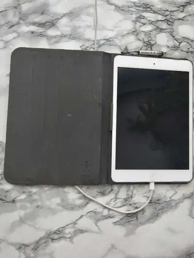 IPAD mini 32gb 1st generation, View more