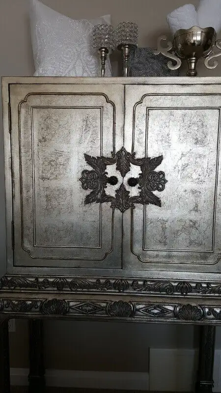 SILVER LEAF DOOR CABINET in Home Décor & Accents in Edmonton - Image 2