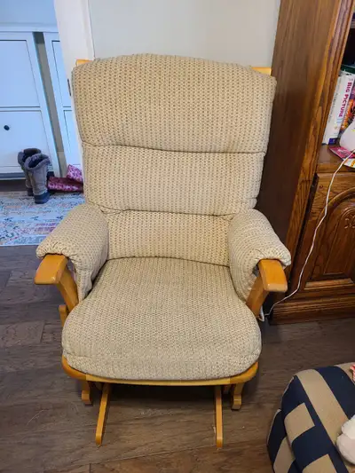 Glider has been in our nursery for several years but our kids have outgrown it and it's time to rock...