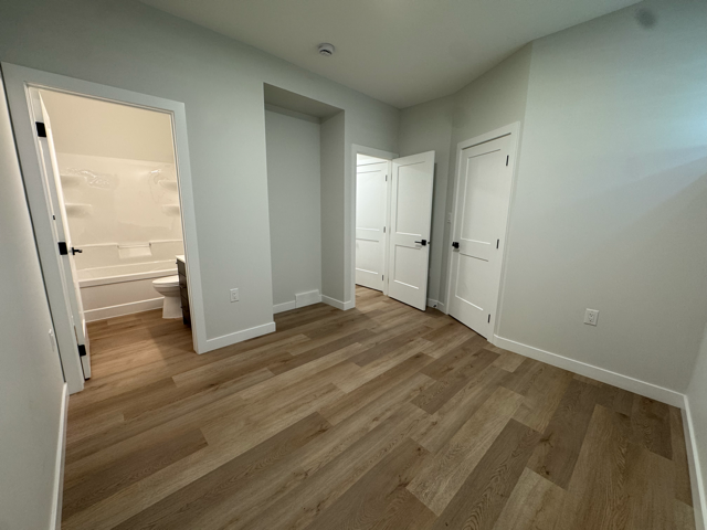 **Beautiful 3Bed 2.5Bath Duplex in Glenwood** in Long Term Rentals in Winnipeg - Image 13