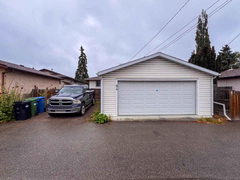 Legal 2-Bedroom Basement Suite – Pet Friendly – Dover, Calgary 2