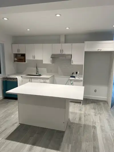5 1/2 a loué - Ahuntsic - rue Sauve et De Lorinier
