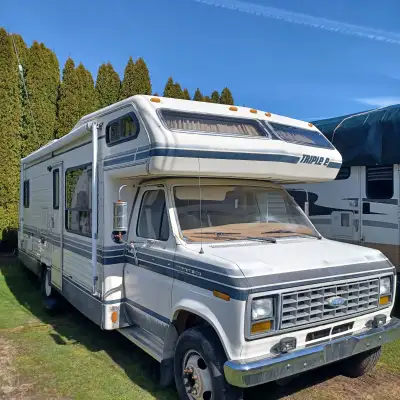 1985 Triple E Motorhome – 27 ft Well-maintained classic motorhome with several recent upgrades and r...