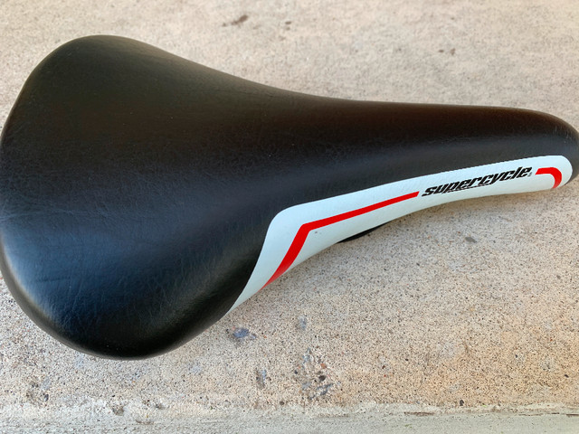 Super cycle bicycle seat in Frames & Parts in Markham / York Region