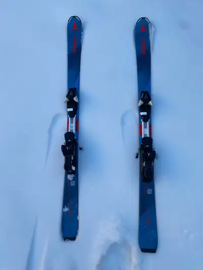 Ski alpin Atomic, View more