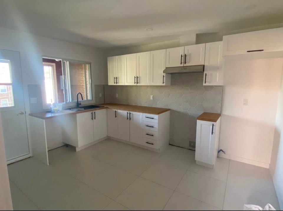 Beautiful 5 1/2 located in the Heart of Verdun 4