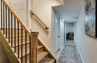 Thoughtfully designed 1-bedroom legal apartment in WHITBY with kitchen, bathroom, spacious living an...