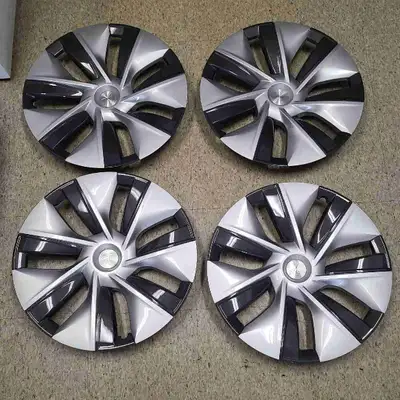 Tesla hubcaps are brand new clean and shiny, ready to be clipped on almost any tesla model 3 car. Te...