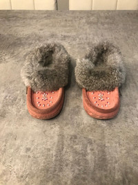 Laurentian Chief moccasins Like New